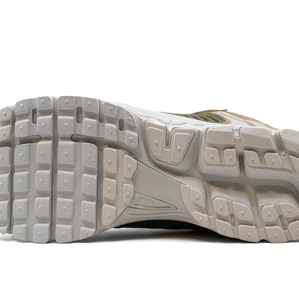 Nike Zoom Vomero 5 "Neutral Olive"
