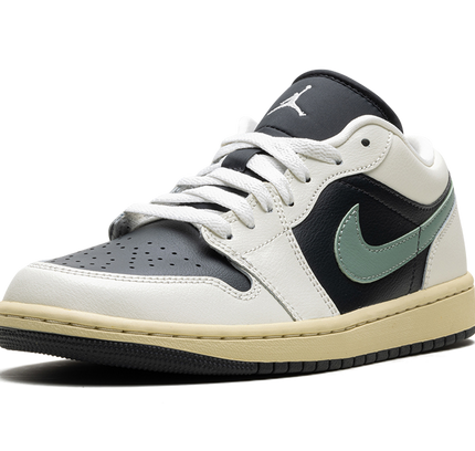 Air Jordan 1 Low WMNS "Jade Smoke"
