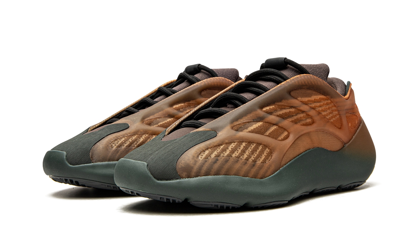 Yeezy 700 V3 "Copper Fade"