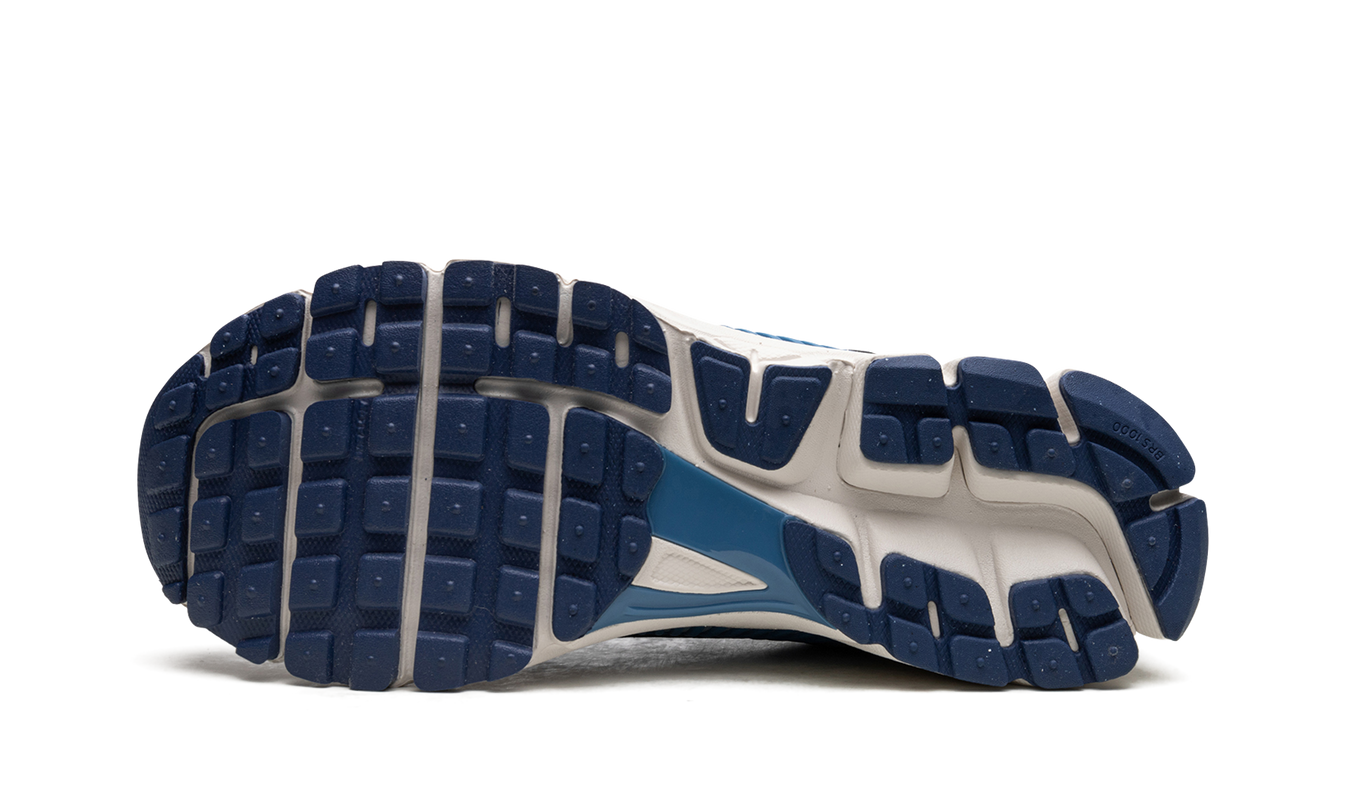 Nike Zoom Vomero 5 "Worn Blue"