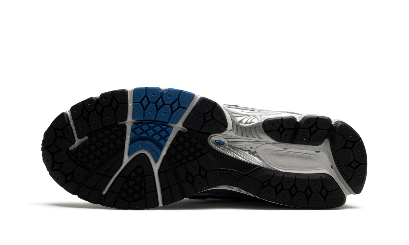 New Balance 1906R "SILVER METALLIC"