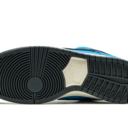 Nike Dunk SB Low Pro "Instant Skateboards"