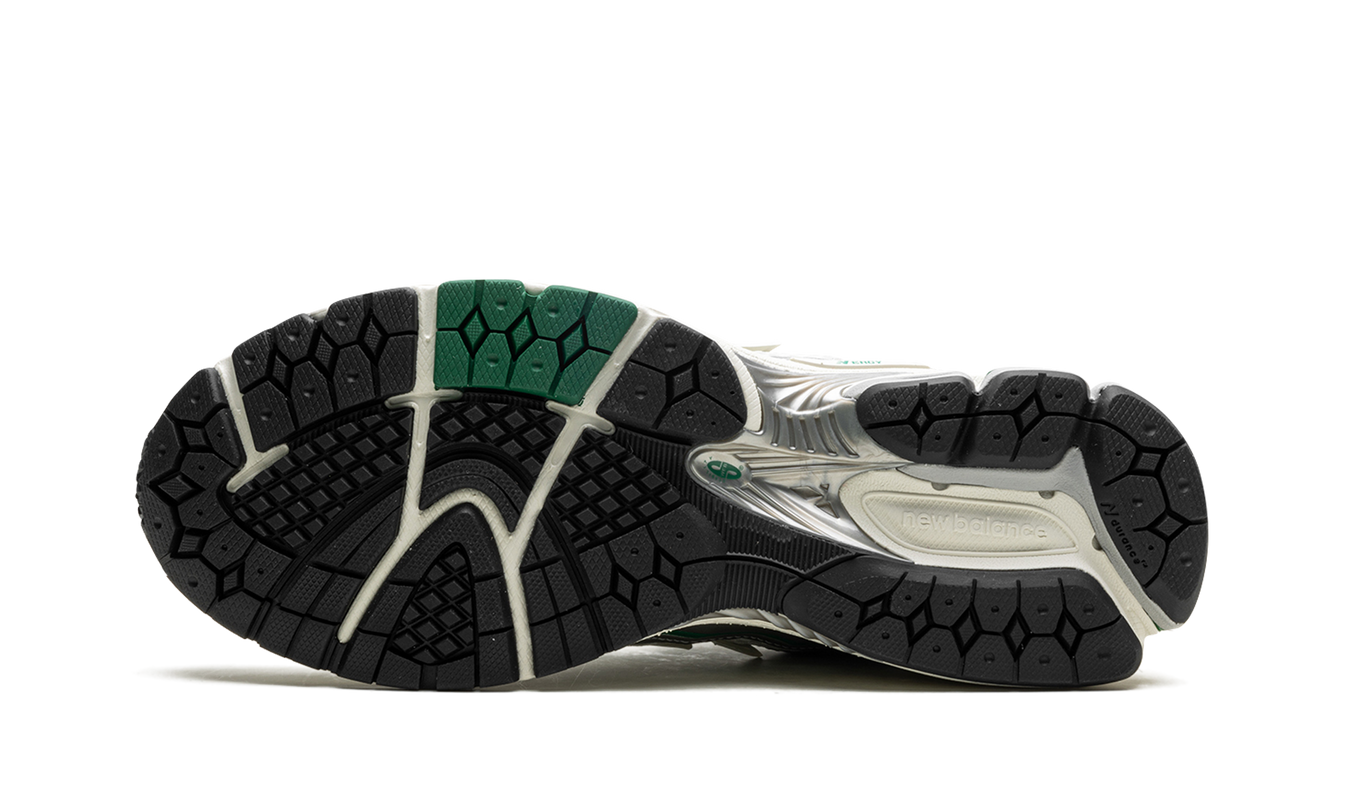 New Balance 1906R "White Silver Green"