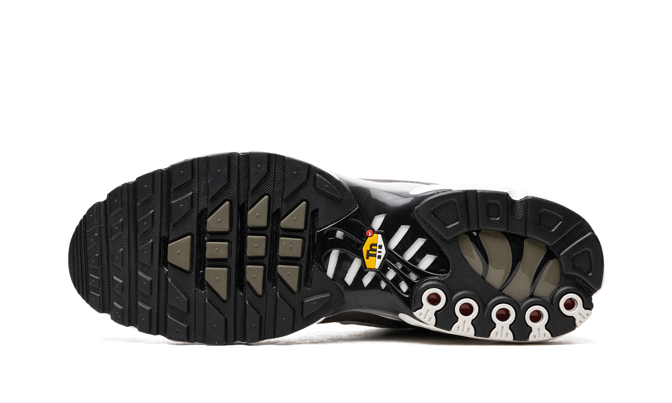 Nike Air Max Plus SE "Flat Pewter"