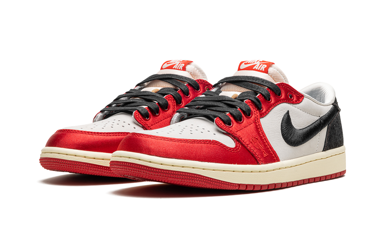 Air Jordan 1 LOW "Trophy Room - Away"