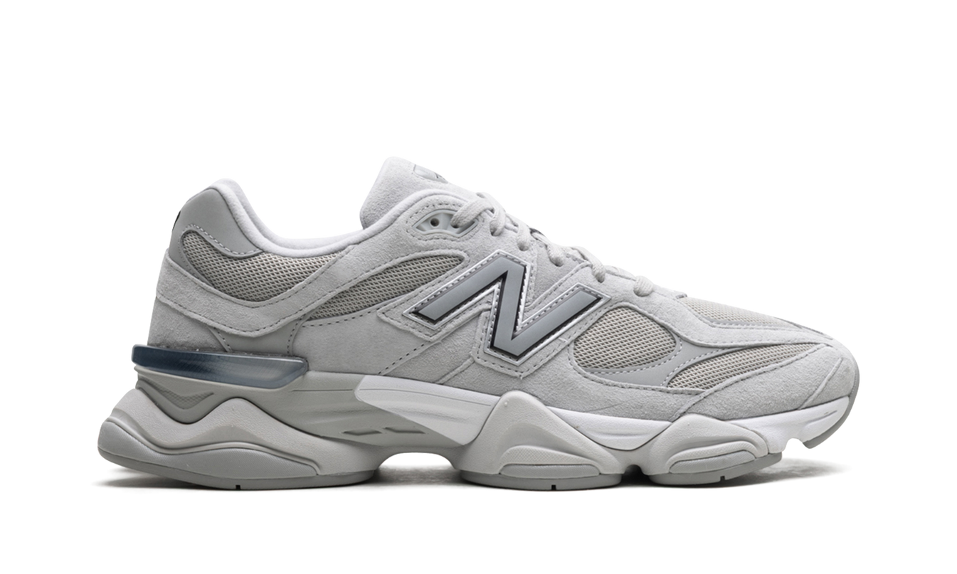 New Balance 9060 „Silber Metallic Grau“