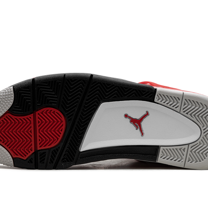 Air Jordan 4 „Roter Zement“