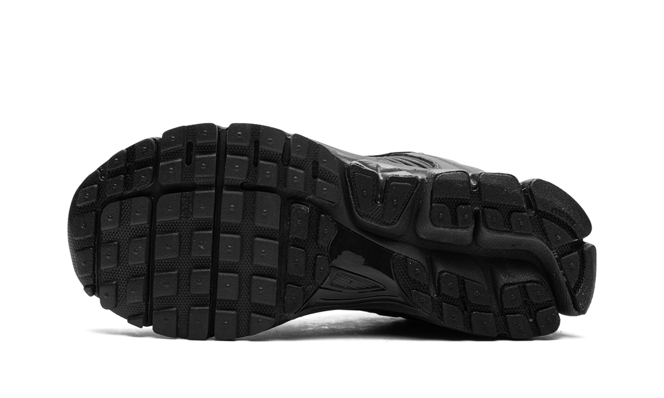 Nike Zoom Vomero 5 WMNS "Triple Black"