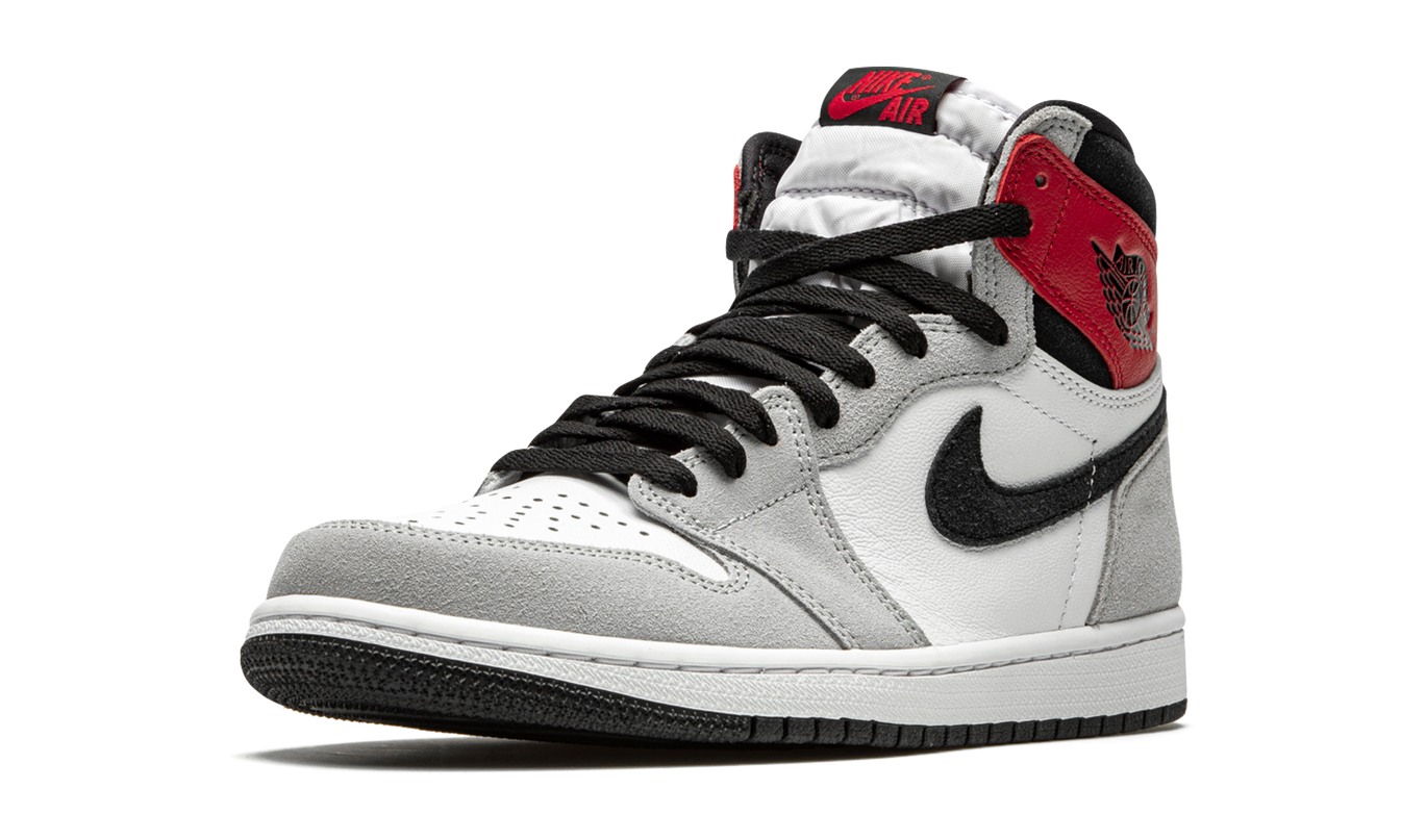 Air Jordan 1 Retro High OG "Light Smoke Grey"