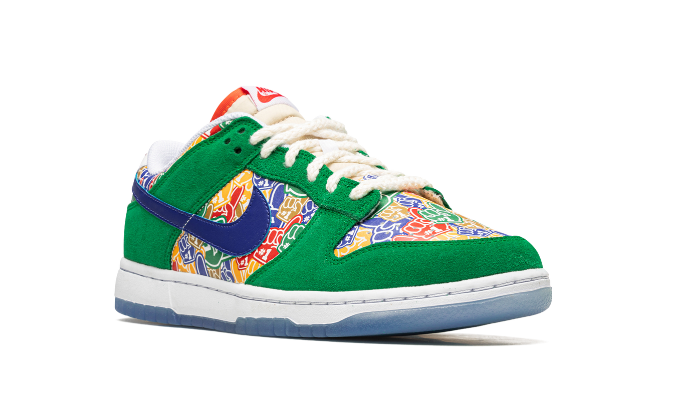 Nike Dunk Low "Foam Finger"