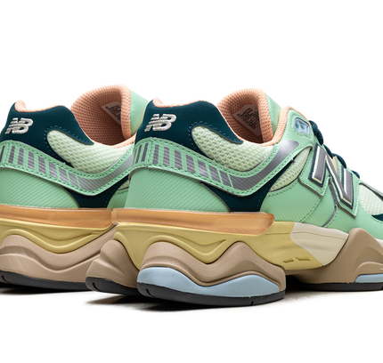 New Balance 9060 „Sweetgrass Deep Ocean“