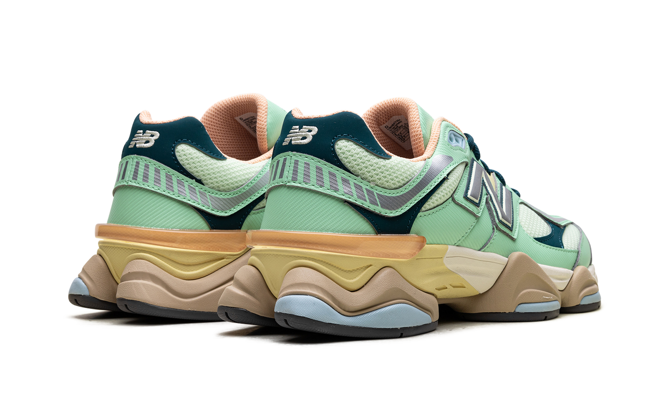 New Balance 9060 „Sweetgrass Deep Ocean“