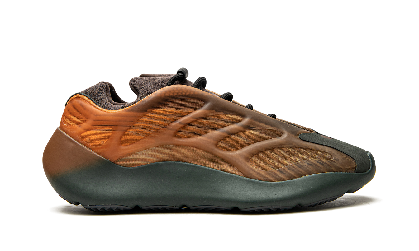 Yeezy 700 V3 "Copper Fade"