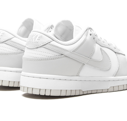 Nike Dunk Low WMNS "Photon Dust"