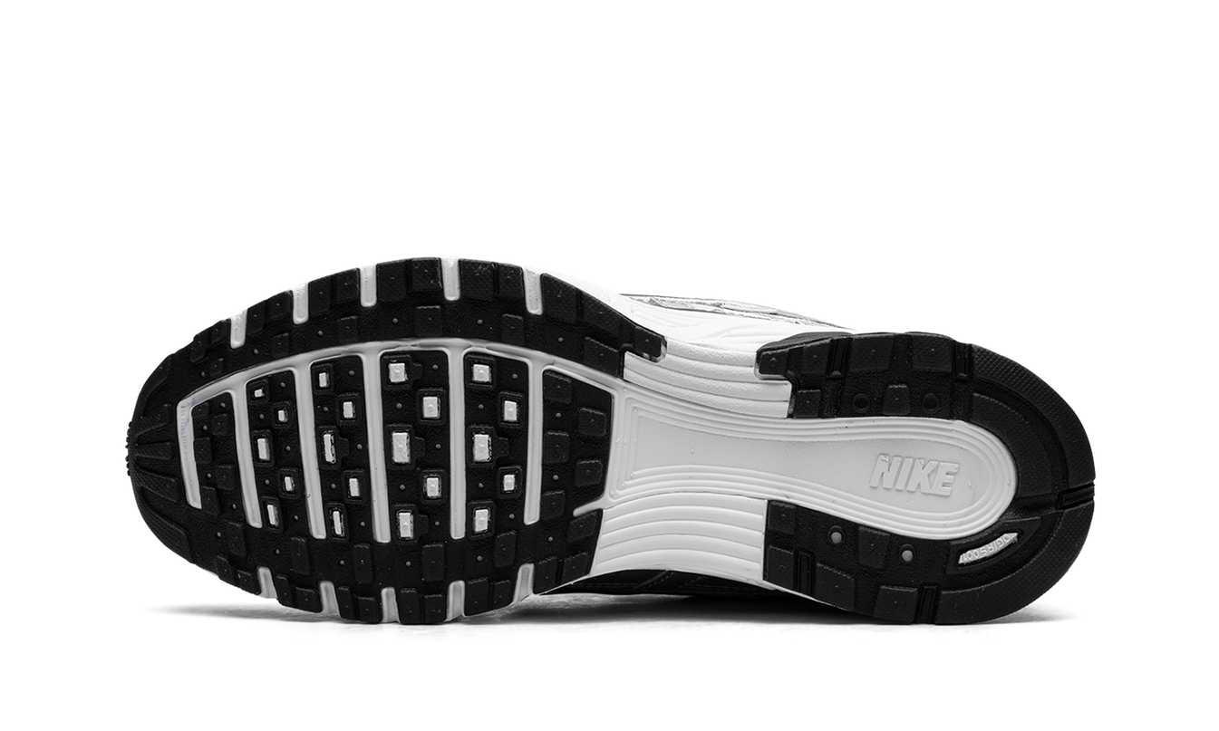 Nike P-6000 WMNS "Metallic Silver"