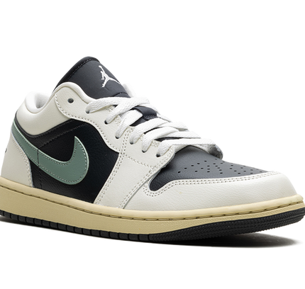 Air Jordan 1 Low WMNS "Jade Smoke"
