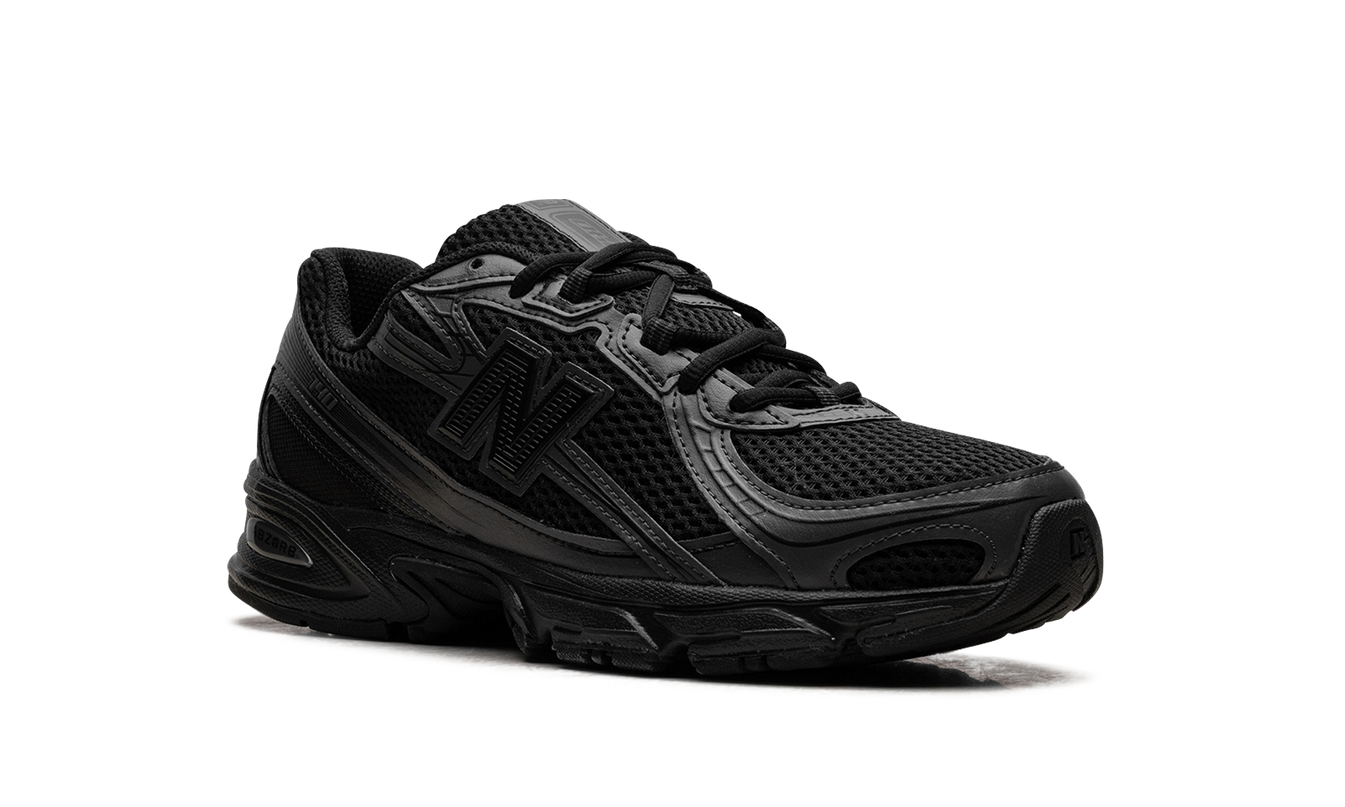 New Balance 740 "Triple Black"