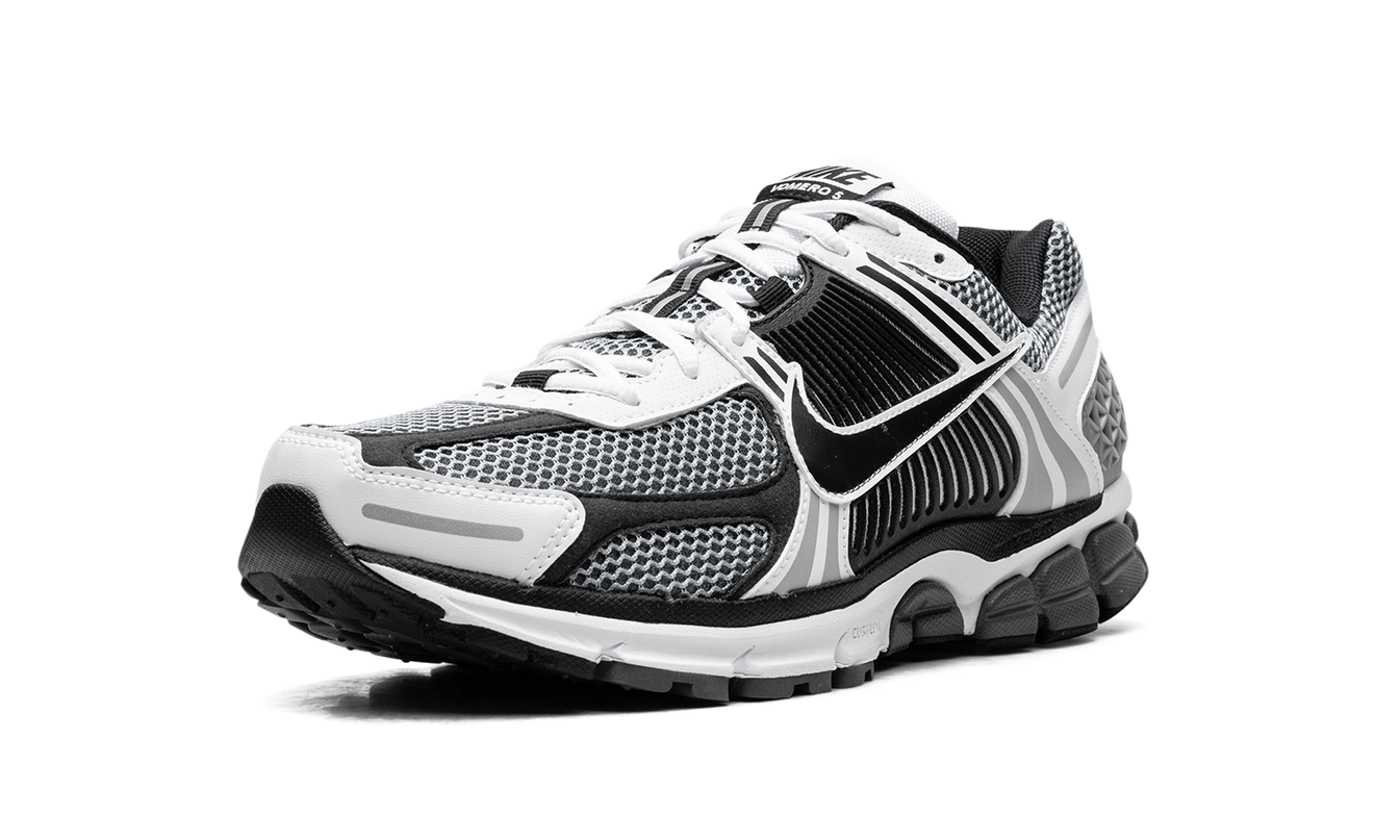 Zoom Vomero 5 SE SP „Schwarz / Metallic Silber“