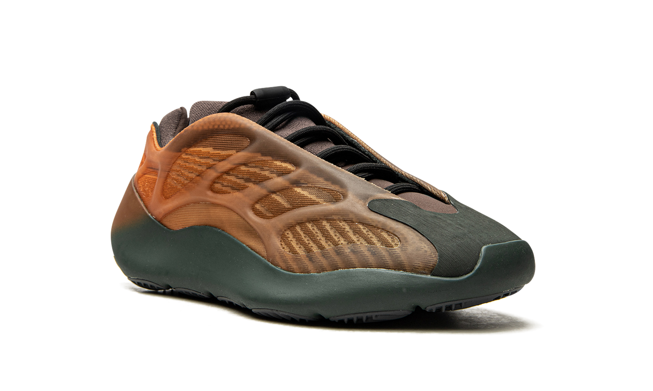 Yeezy 700 V3 "Copper Fade"