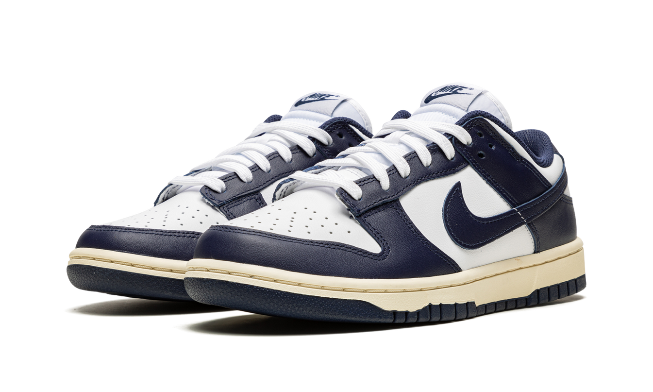 Nike Dunk Low WMNS "Vintage Navy"