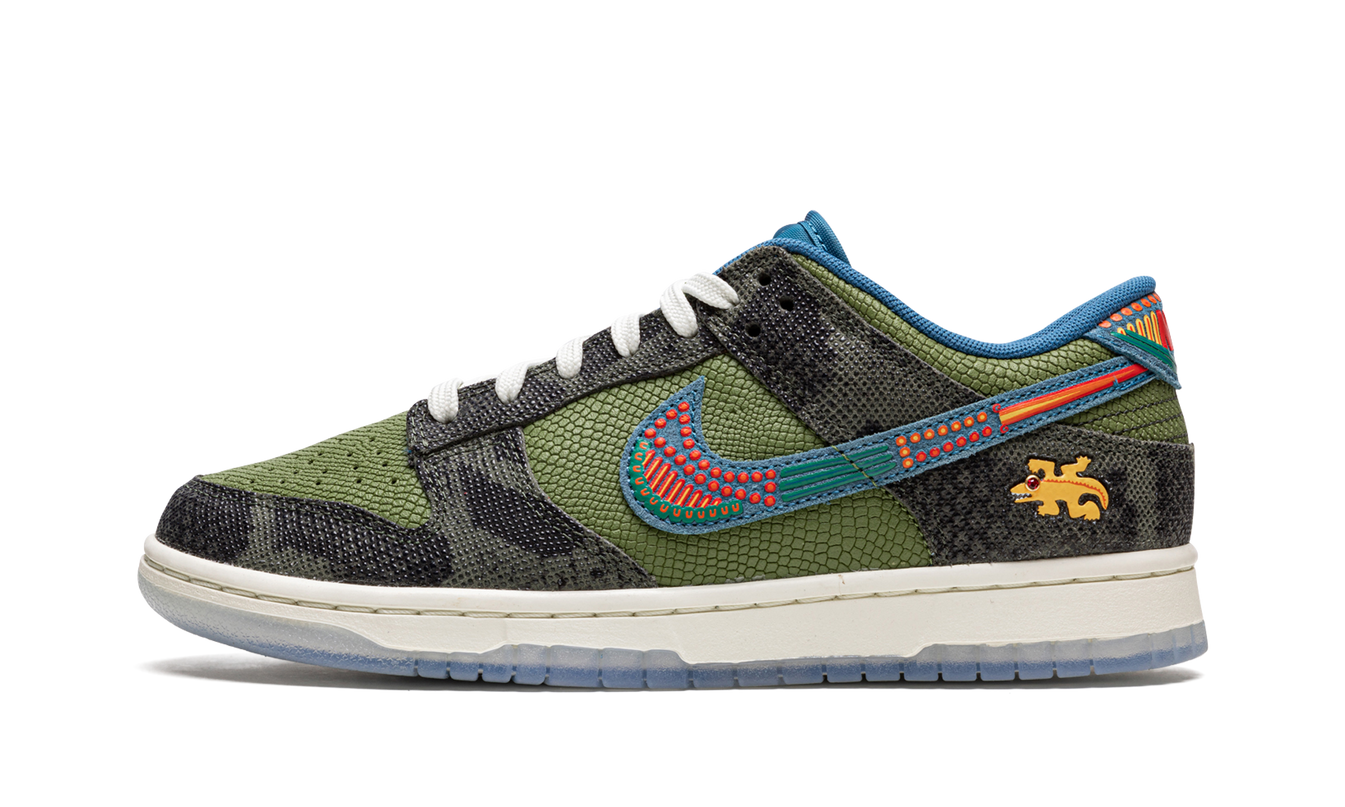 Nike Dunk Low "SiEMPRE Familia"