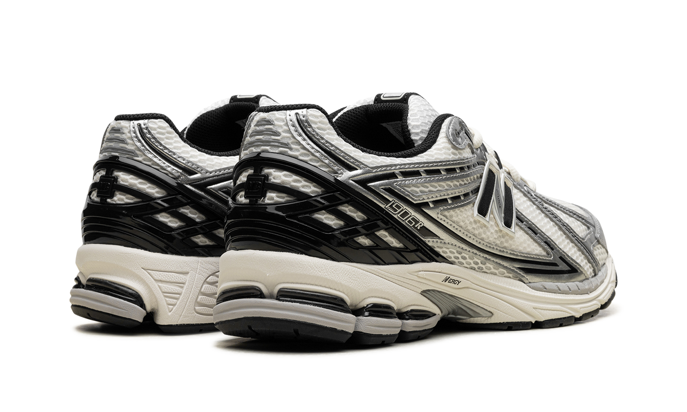 New Balance M1906 "METALLIC SILBER"
