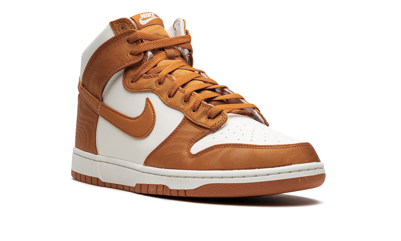 Nike Dunk High "Monarch"