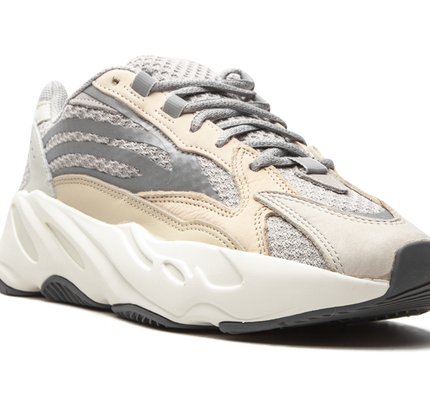 Yeezy Boost 700 V2 „Creme“