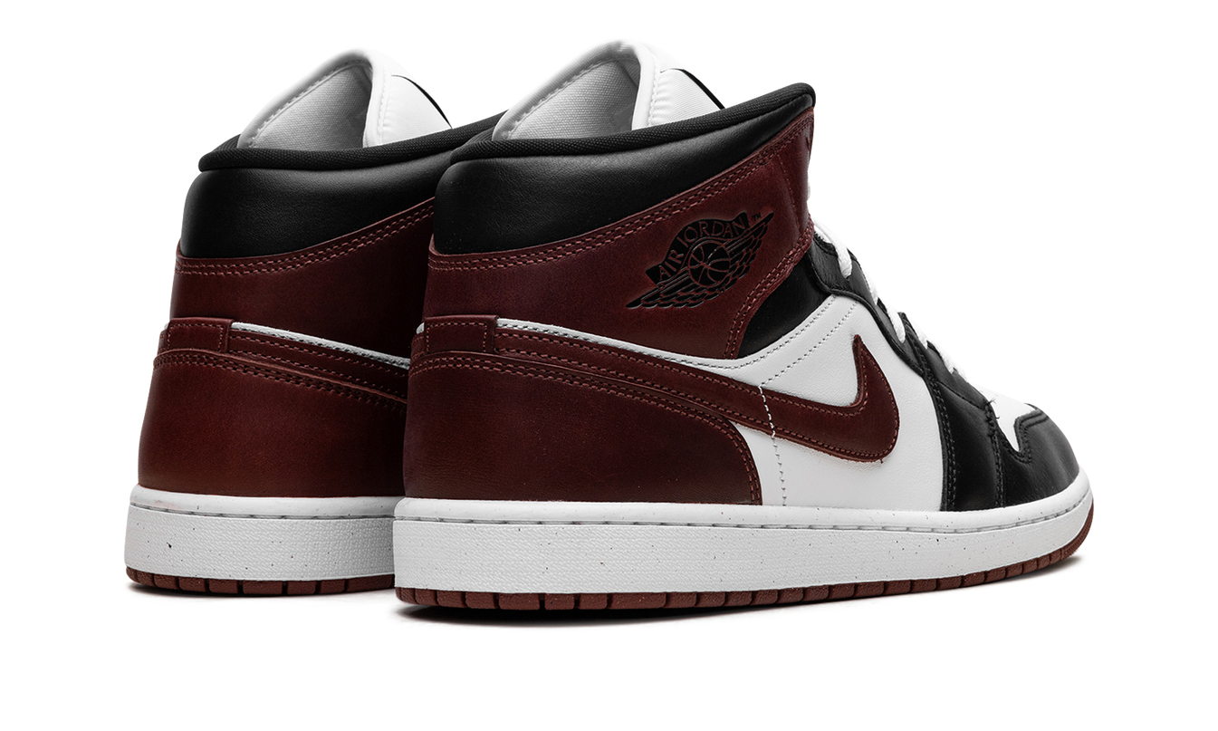 Air Jordan 1 Mid SE "Dark Pony"