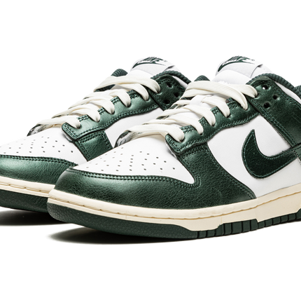 Nike Dunk Low WMNS "Vintage Green"
