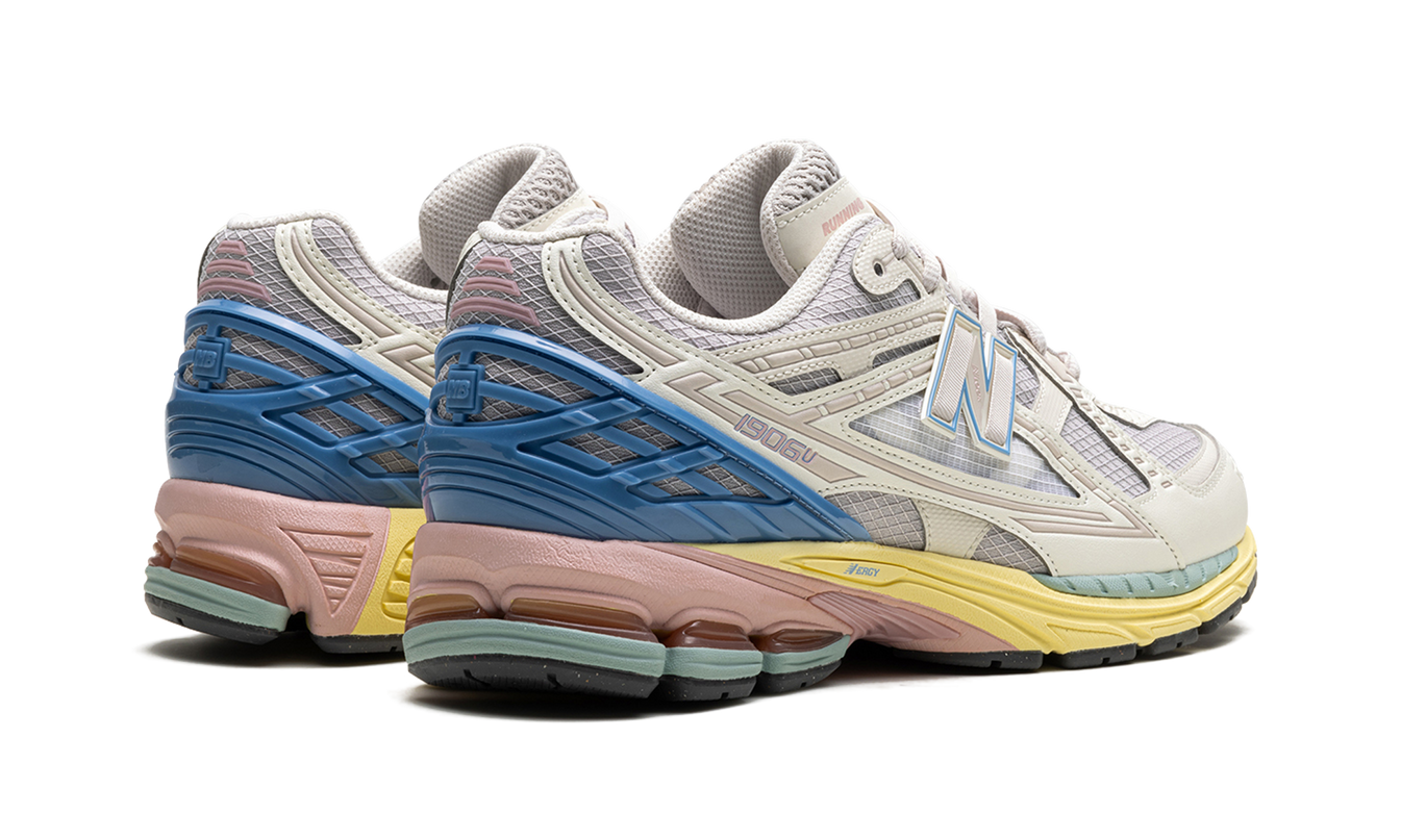 New Balance 1906N „Mondneujahr“