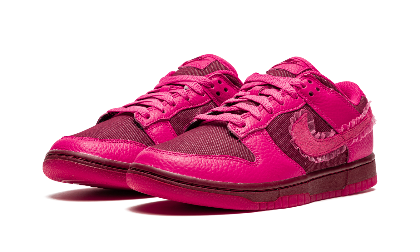 Nike Dunk Low WMNS "Valentine’s Day"