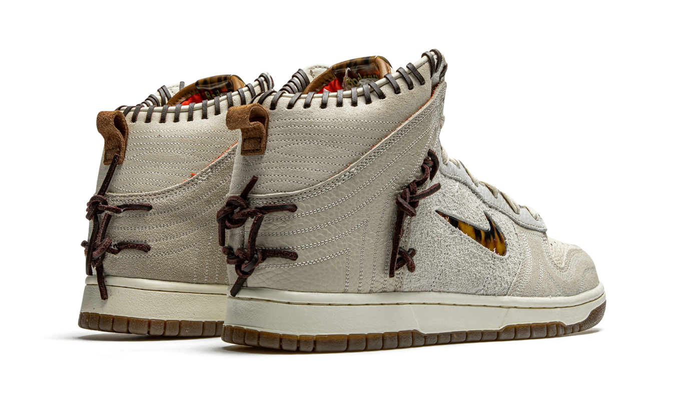 Nike Dunk High "Bodega - Friends & Family"