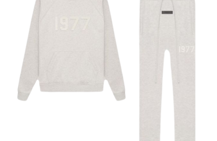 Fear of God Essentials 1977 Light Oatmeal Komplettset