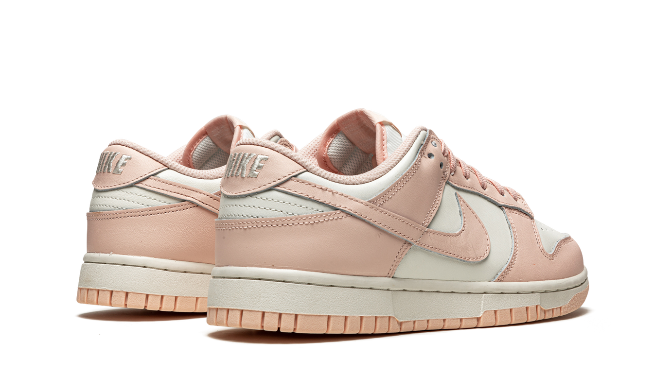 Nike Dunk Low WMNS "Orange Pearl"