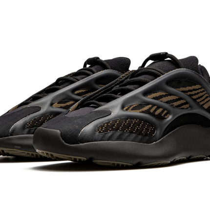 Yeezy 700 V3 „Lehmbraun“