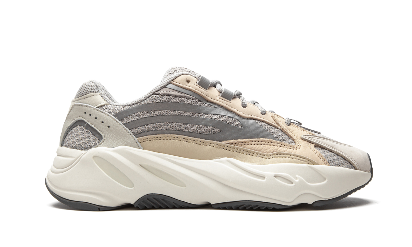 Yeezy Boost 700 V2 „Creme“