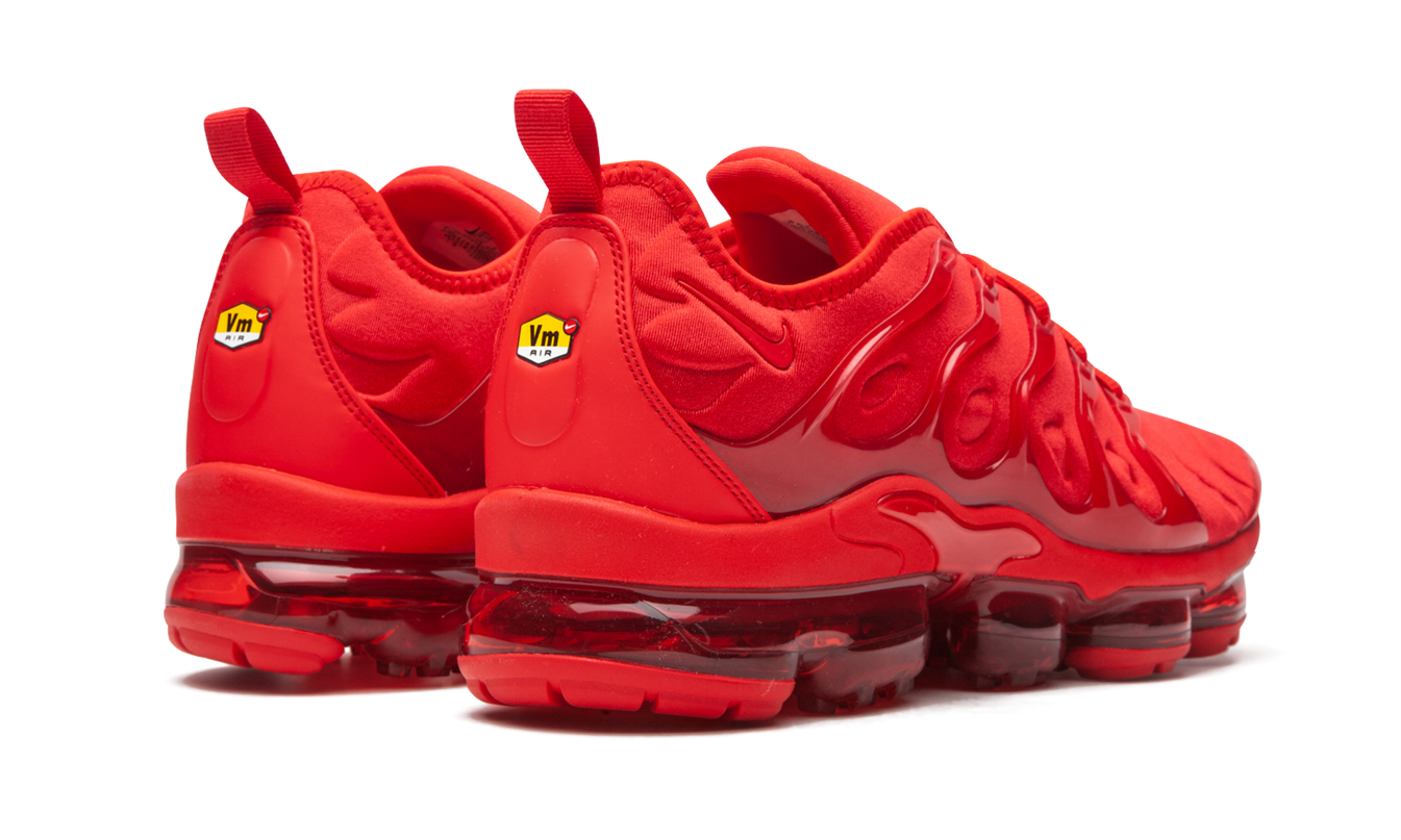 Nike Air VaporMax Plus "TRIPLE RED"