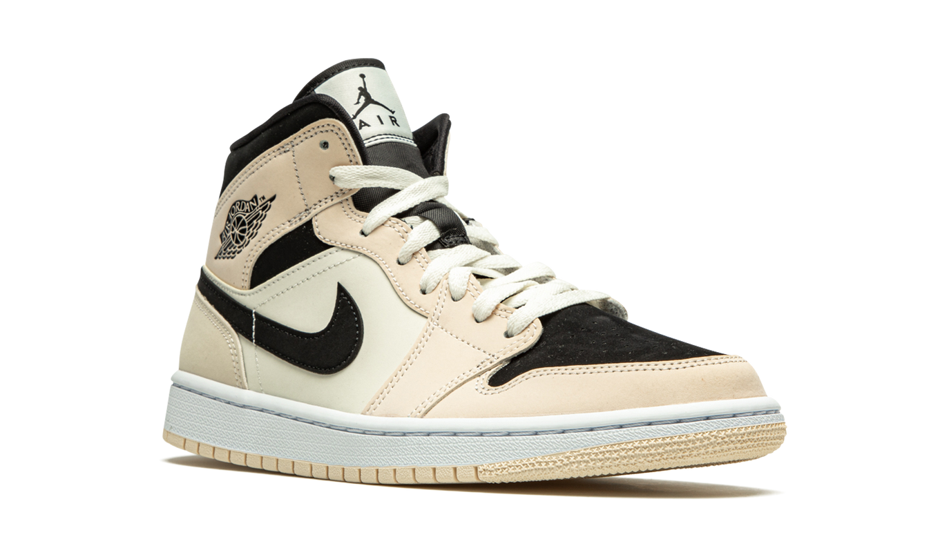 Air Jordan 1 MID WMNS "Guava Ice"