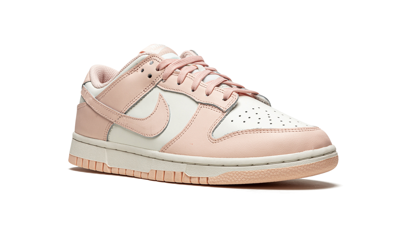 Nike Dunk Low WMNS "Orange Pearl"