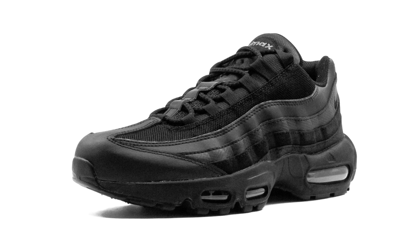 Nike Air Max 95 Essential "Triple Black"