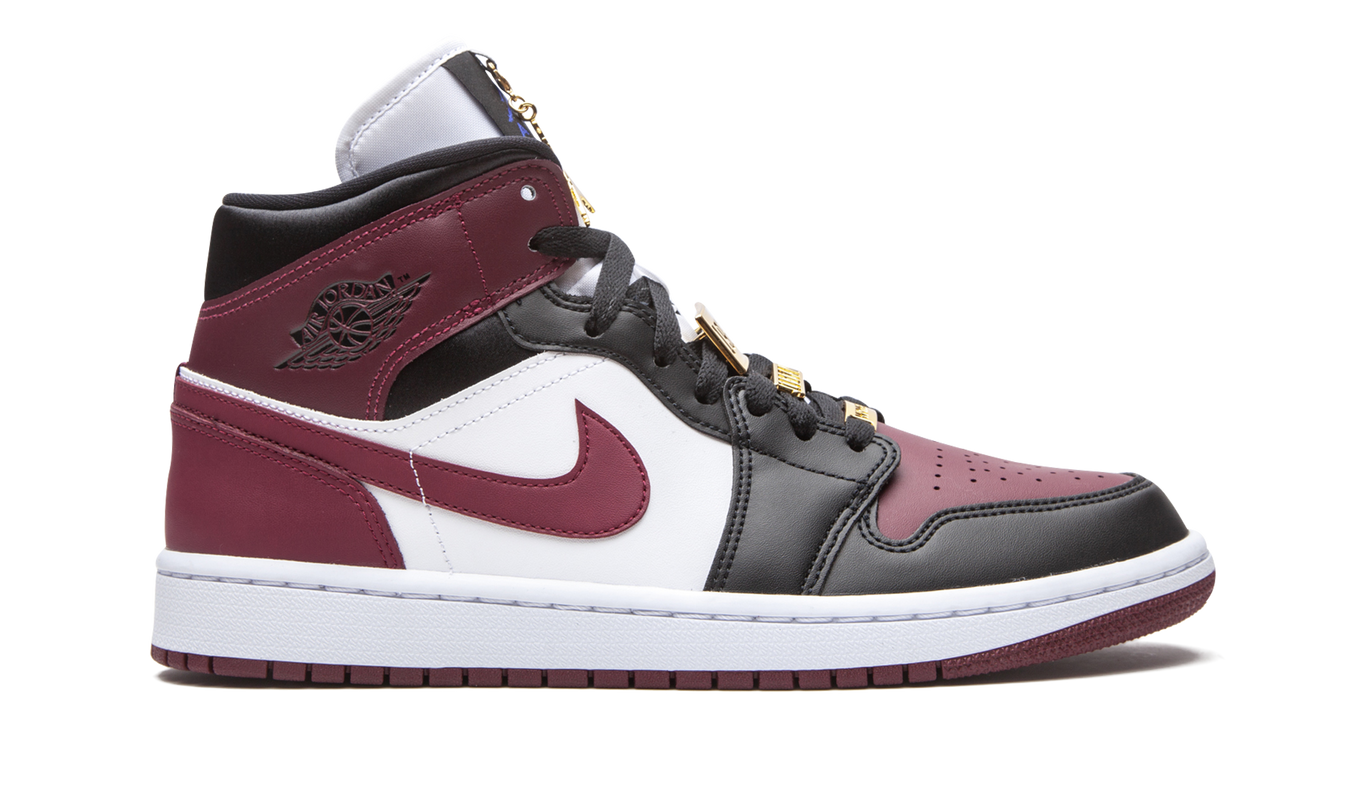 AIr Jordan 1 MID SE WMNS "Gold Pendants"