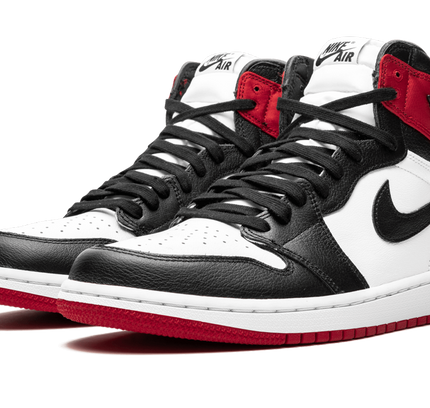Air Jordan 1 HIGH OG WMNS "Satin Black Toe"