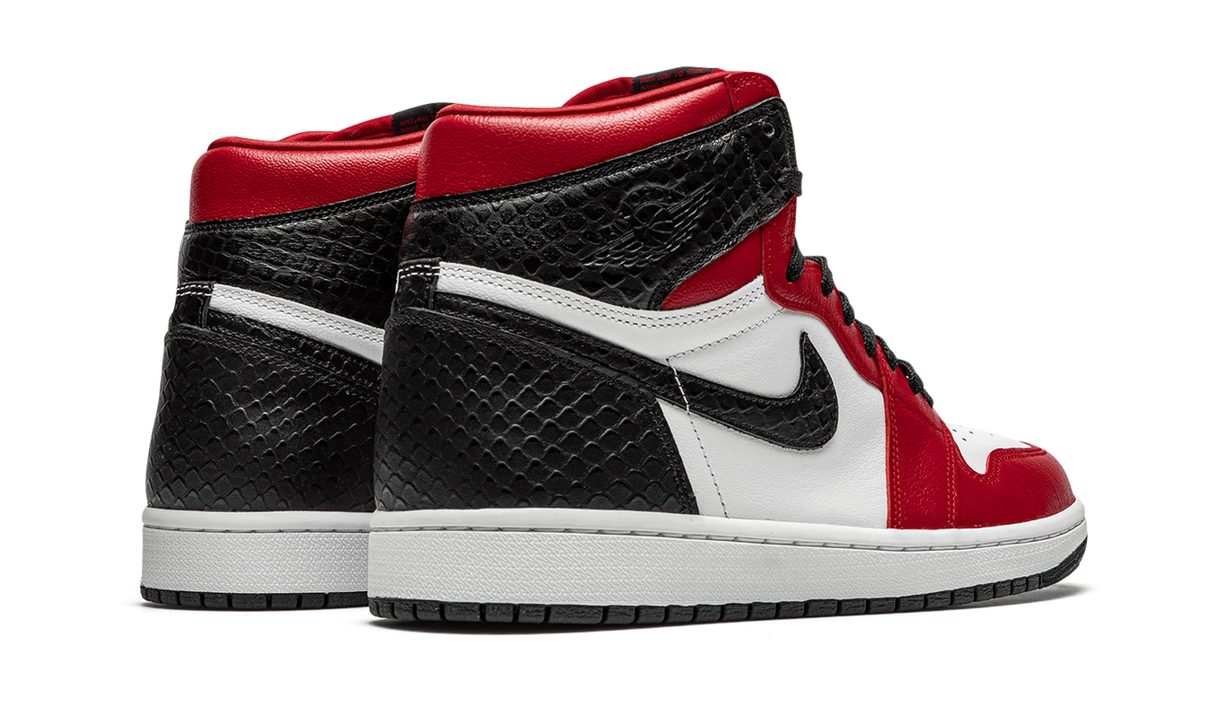 Air Jordan 1 HIGH RETRO WMNS "Satin Snake"