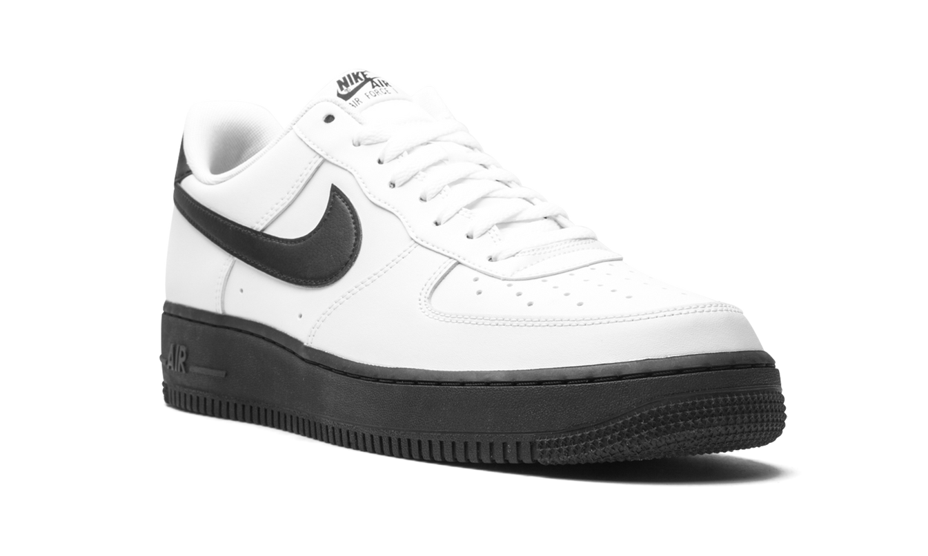 Nike Air Force 1 '07