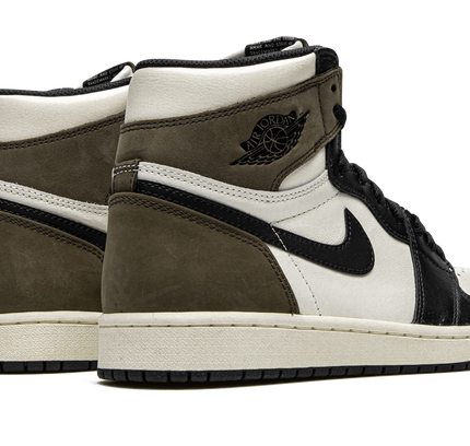 Air Jordan 1 Retro High OG "Dark Mocha"