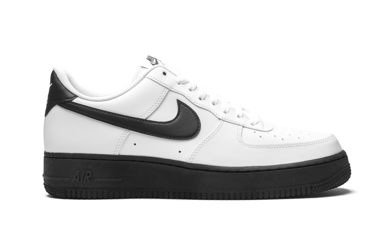 Nike Air Force 1 '07