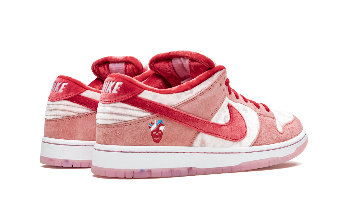 Nike Dunk SB Low Pro "StrangeLove"