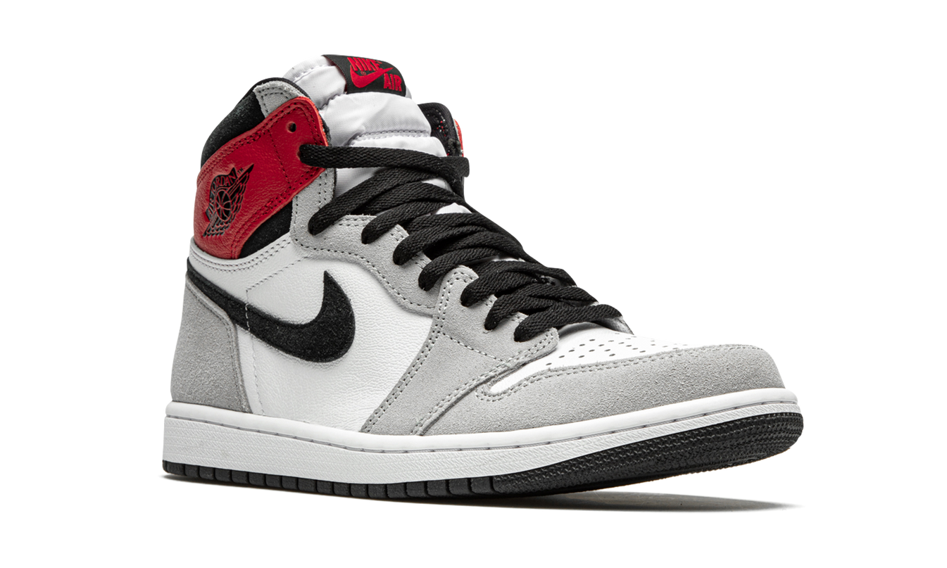 Air Jordan 1 Retro High OG "Light Smoke Grey"