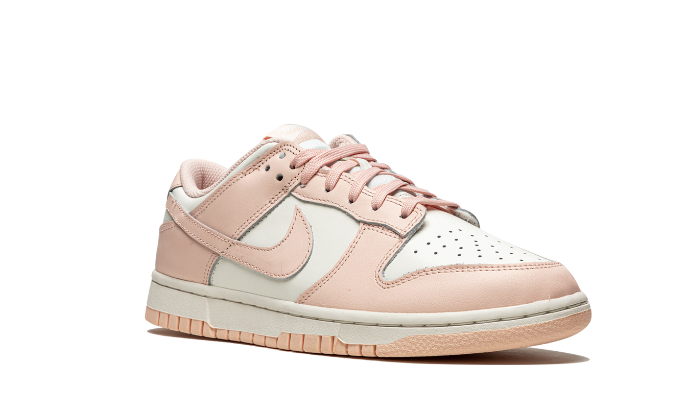 Nike Dunk Low WMNS "Orange Pearl"